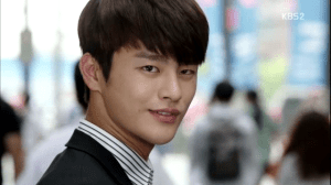 vlcsnap-2015-08-12-22h57m14s17