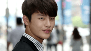 vlcsnap-2015-08-12-22h57m19s64